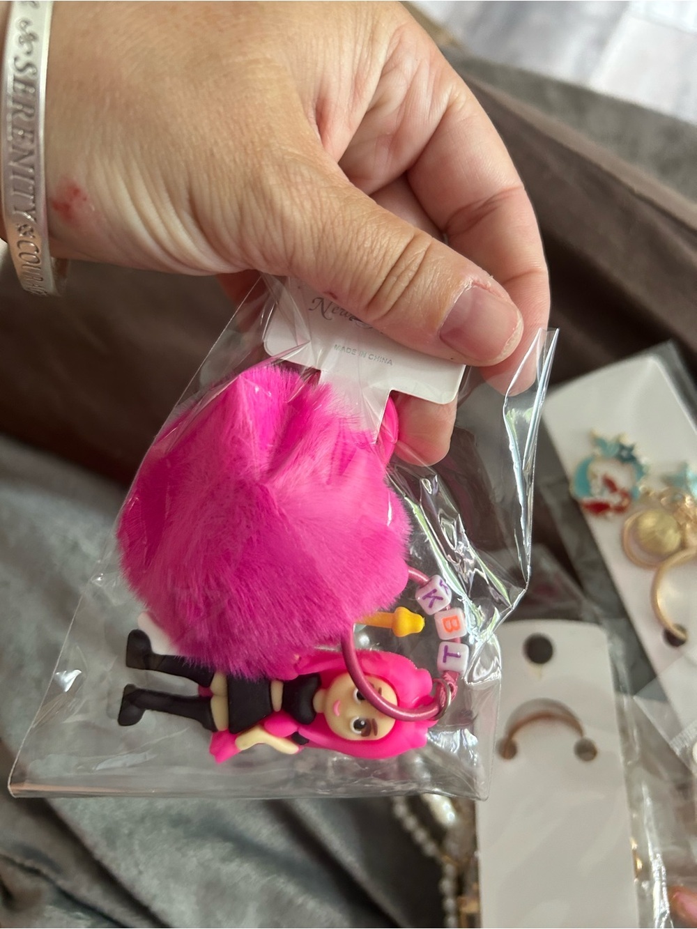 🔥$2 Hot Pink Fuzzy Pom Doll Keychain deamon hunter kpop